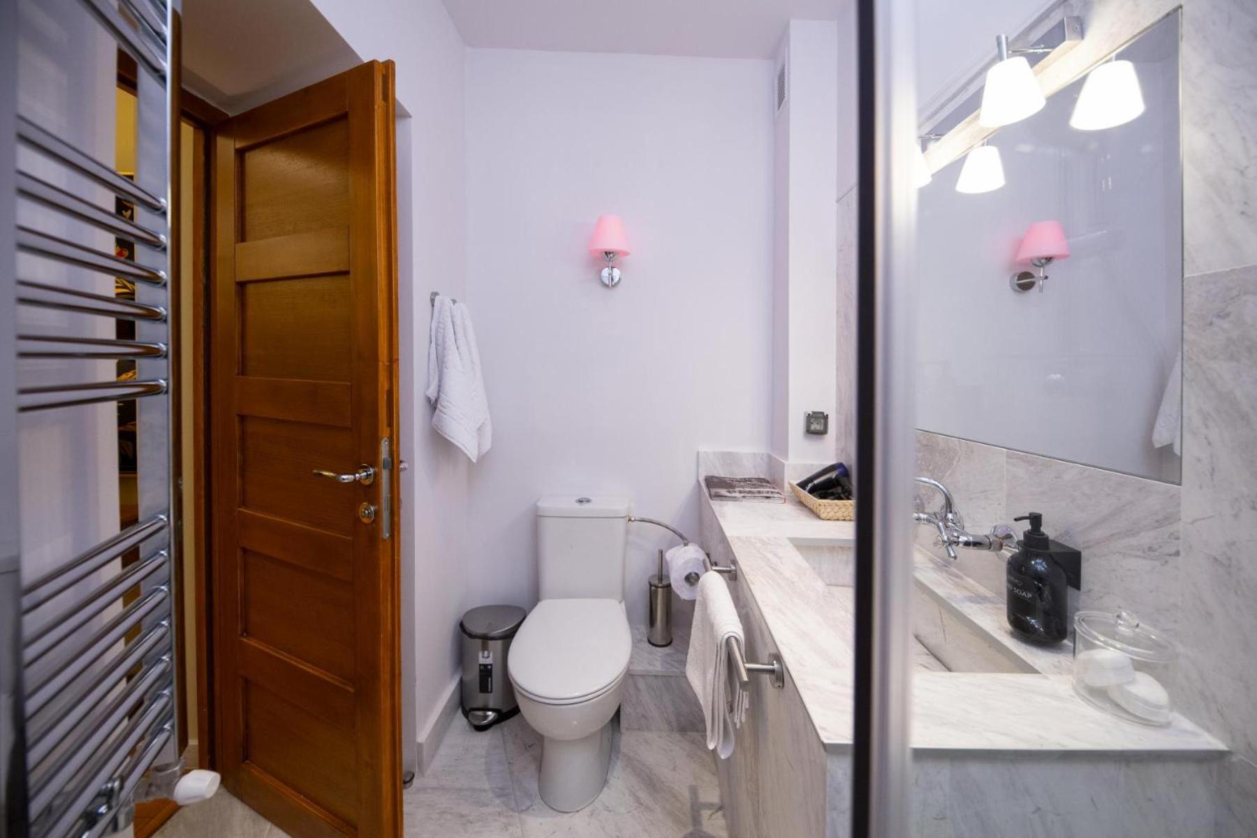Rainforest Studio Downtown By Pretty Apartments Bucharest Exterior photo